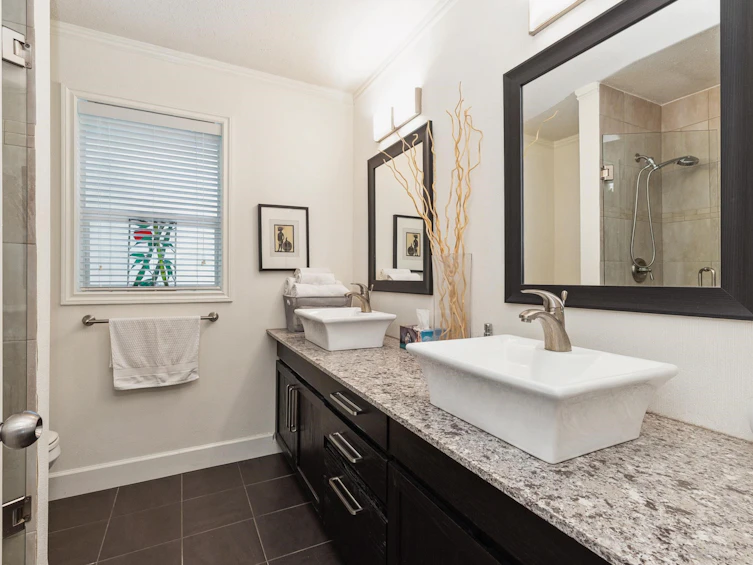 4728 Underwood Avenue, North Vancouver, BC, V7K 3A8 - 22