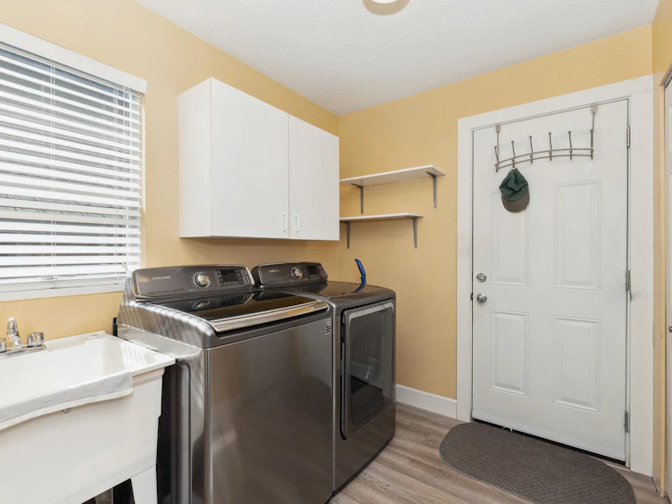 4728 Underwood Avenue, North Vancouver, BC, V7K 3A8 - 23