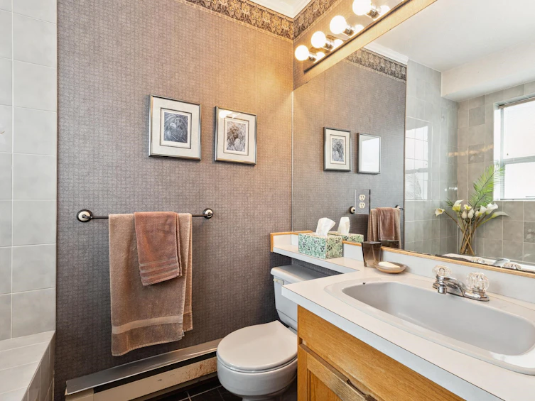 4728 Underwood Avenue, North Vancouver, BC, V7K 3A8 - 19