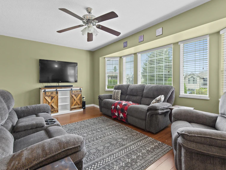 8305 Miller Crescent, Mission, BC, V2V 6H7 - 8