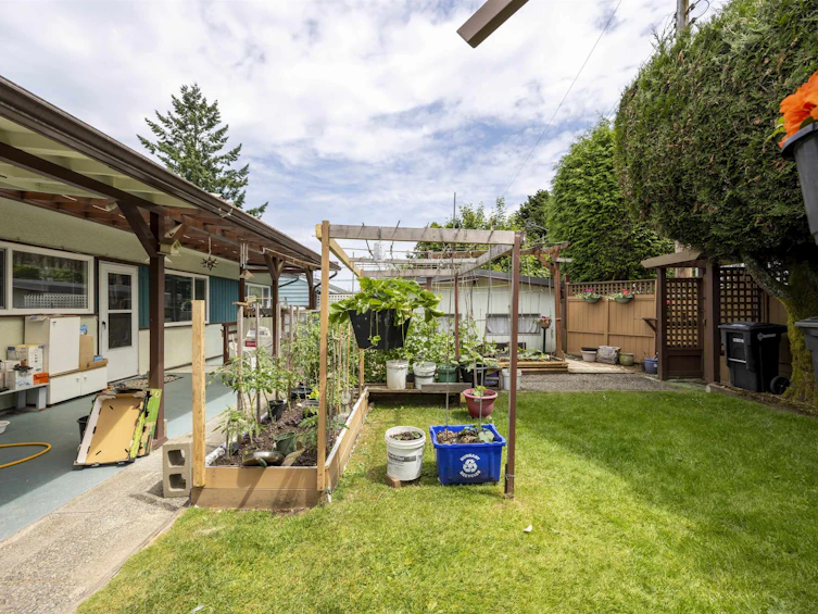 4646 Charlotte Court, Burnaby, BC, V5G 2R8 - 14