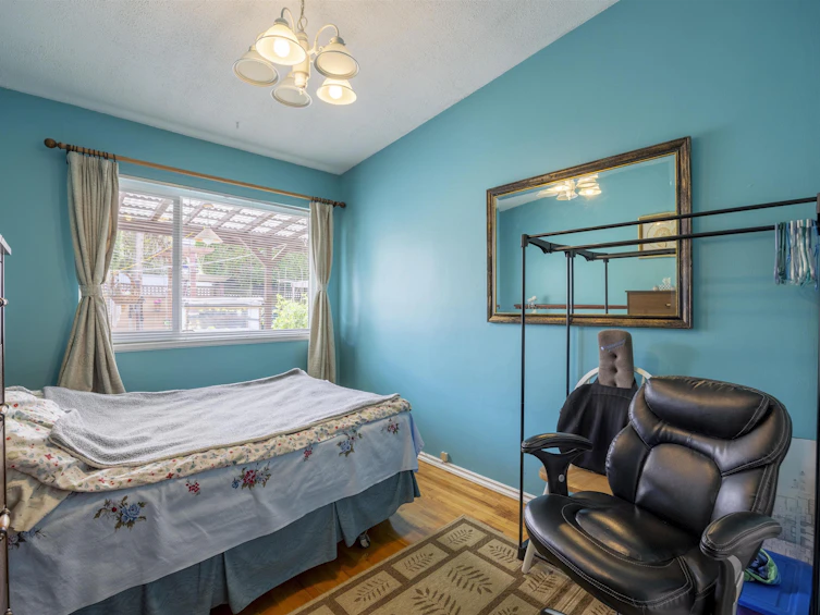 4646 Charlotte Court, Burnaby, BC, V5G 2R8 - 11