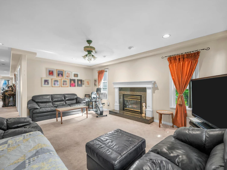 7093 Dow Avenue, Burnaby, BC, V5J 3X2 - 12