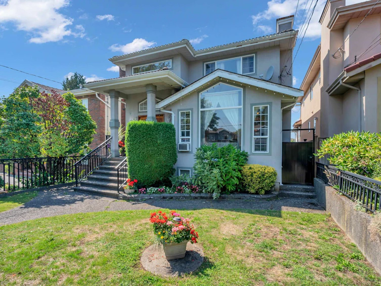 7093 Dow Avenue, Burnaby, BC, V5J 3X2 - 2