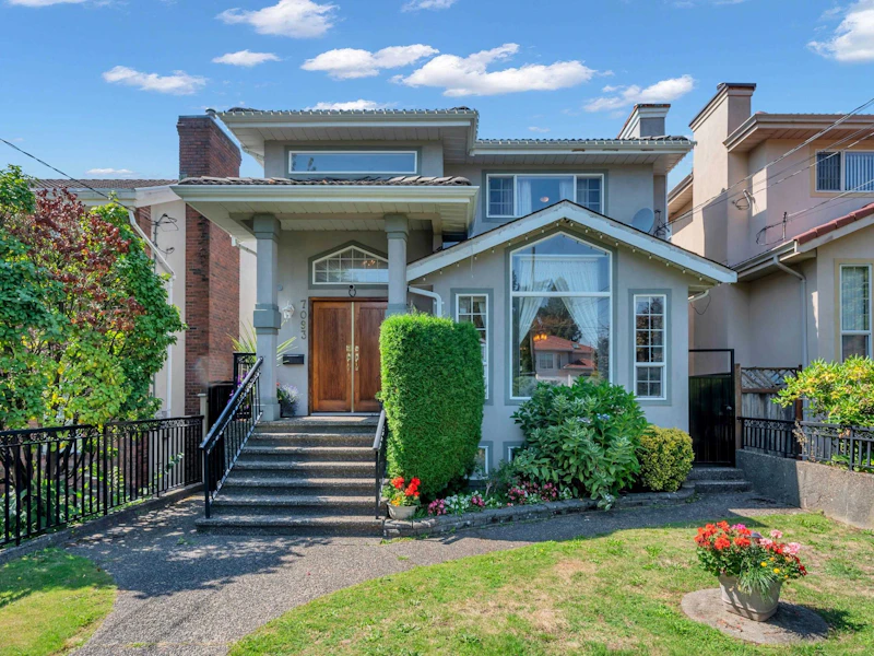 7093 Dow Avenue, Burnaby BC V5J 3X2