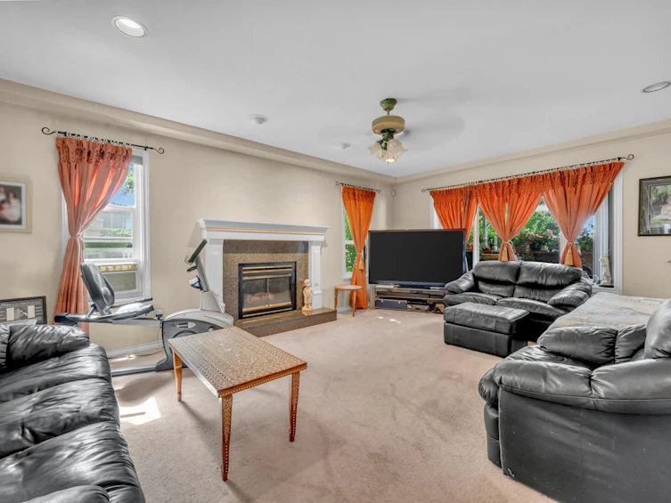 7093 Dow Avenue, Burnaby, BC, V5J 3X2 - 11