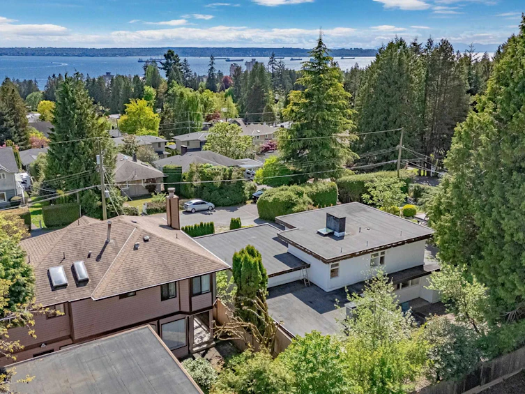 1555 Lawson Avenue, West Vancouver, BC, V7V 2C8 - 39