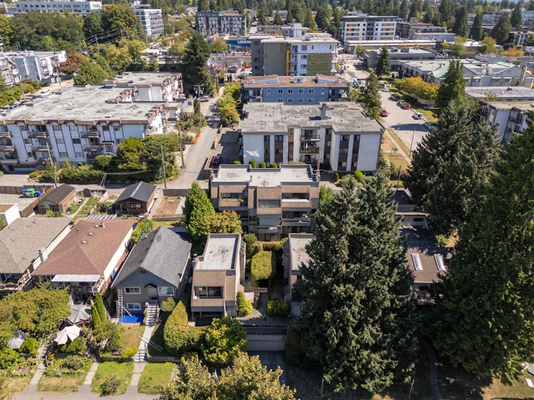 2018 Chesterfield Avenue, North Vancouver, BC, V7M 2P6 - 27