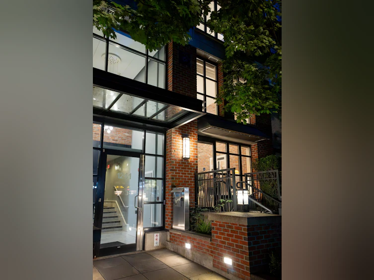 104-1241 Homer Street, Vancouver, BC, V6B 2Y9 - 2