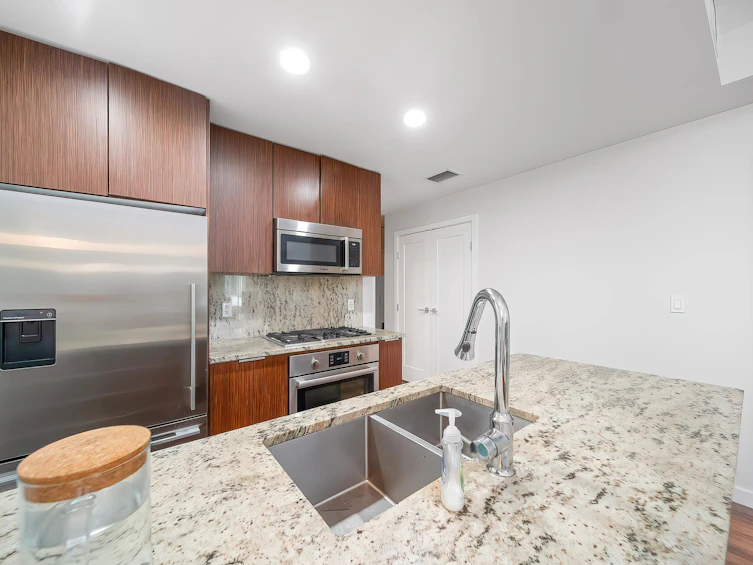 501-8688 Hazelbridge Way, Richmond, BC, V6X 0R6 - 8