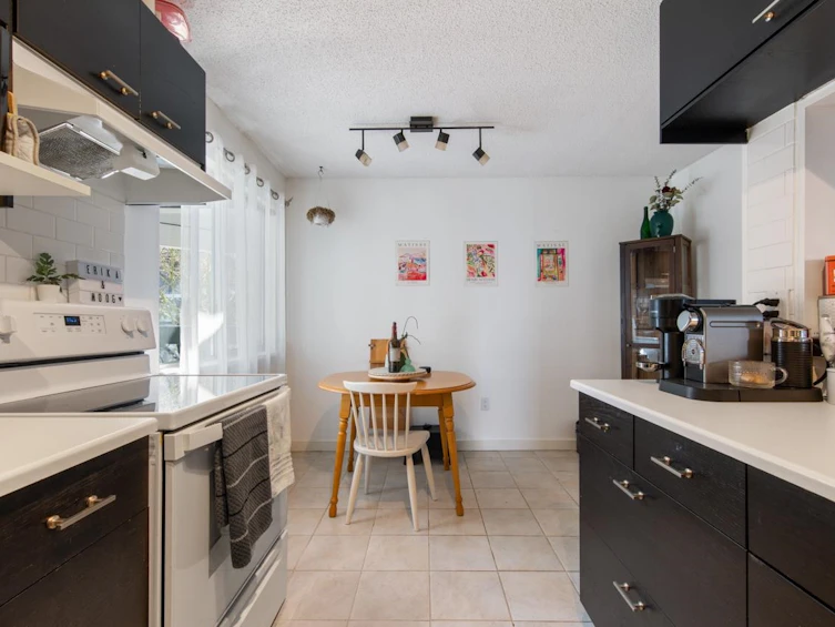 205-1345 W 4th Avenue, Vancouver, BC, V6H 3Y8 - 10