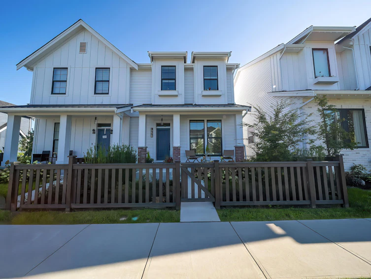 19628 75a Avenue, Langley, BC, V2Y 3T2