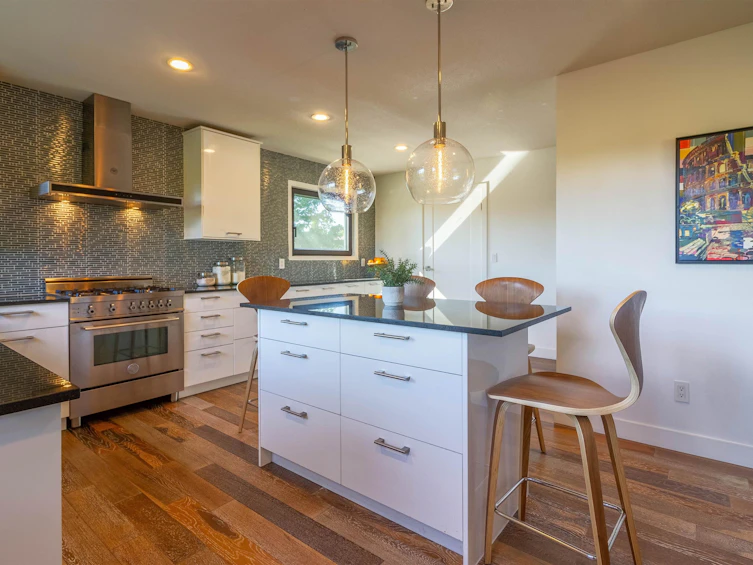 302 Oxford Drive, Port Moody, BC, V3H 1T2 - 6