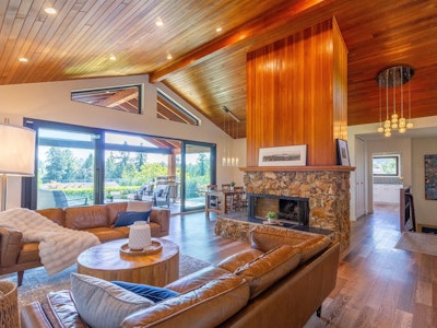 302 Oxford Drive - 2