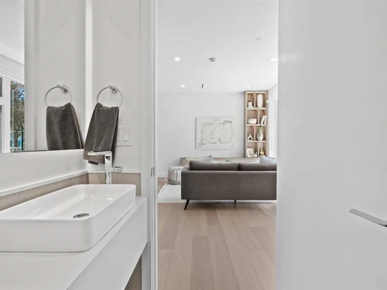 1-2253 Grant Street, Vancouver, BC, V5L 2Z6 - 11