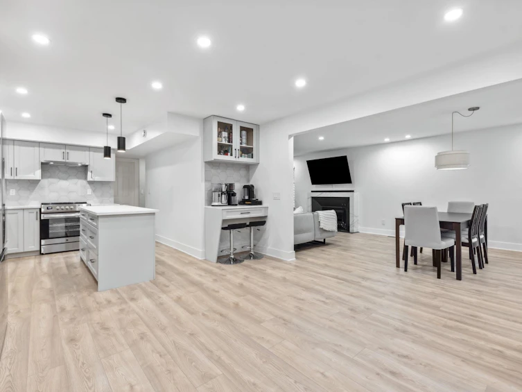 8360 Dayton Court, Richmond, BC, V6Y 3H6 - 12