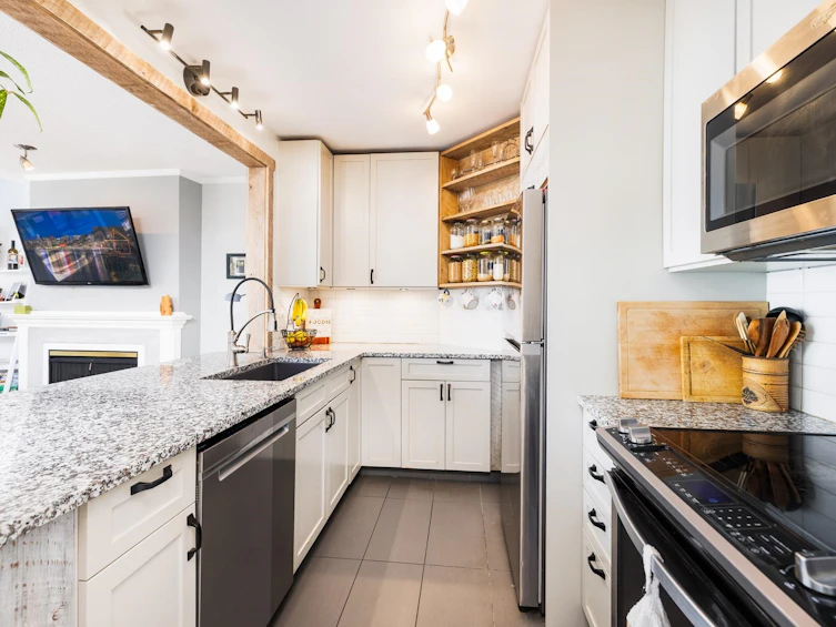 309-3721 Delbrook Avenue, North Vancouver, BC, V7N 3Z4 - 13