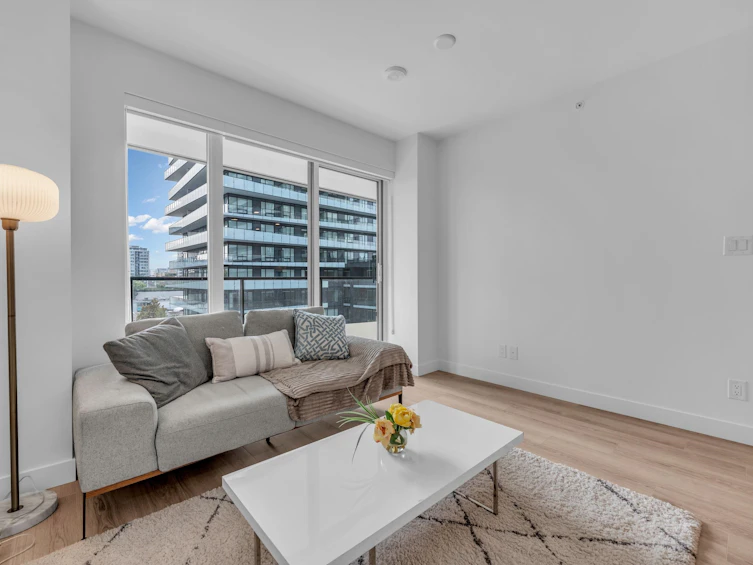 607-5593 No. 3 Road, Richmond, BC, V6X 0X6 - 3