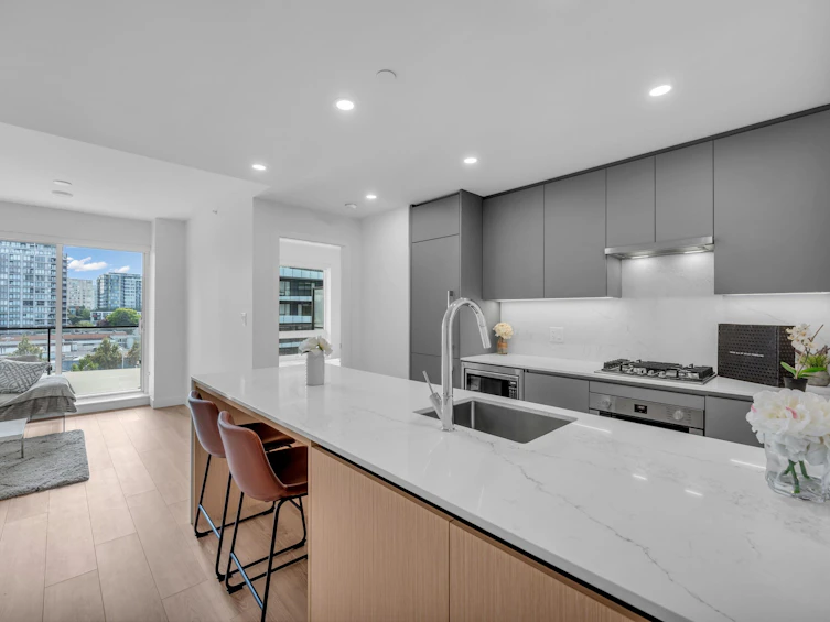 607-5593 No. 3 Road, Richmond, BC, V6X 0X6 - 12