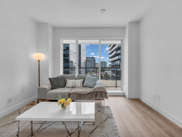 607-5593 No. 3 Road, Richmond, BC, V6X 0X6 - 2