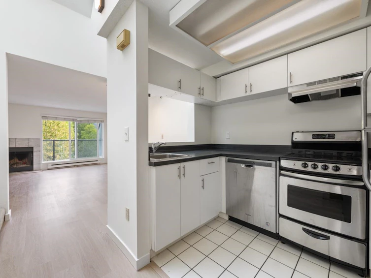 22-1345 W 4th Avenue, Vancouver, BC, V6H 3Y8 - 11