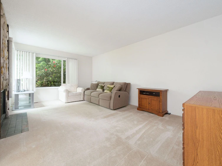 4728 Willowdale Place, Burnaby, BC, V5G 4B4 - 2