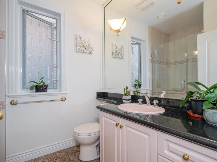 763 W 64th Avenue, Vancouver, BC, V6P 2L2 - 19