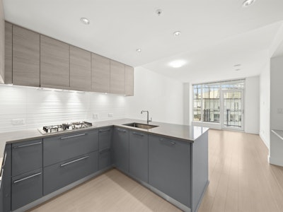 901-7388 Kingsway - 4