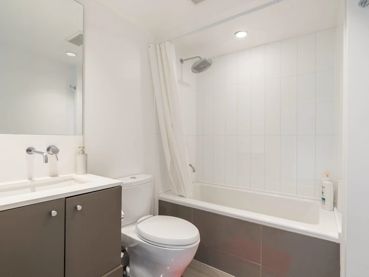 1902-999 Seymour Street, Vancouver, BC, V6B 0M5 - 11