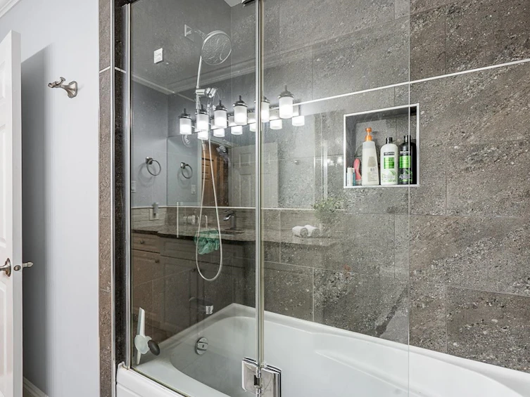 2860 Woodland Street, Abbotsford, BC, V2S 4E4 - 24
