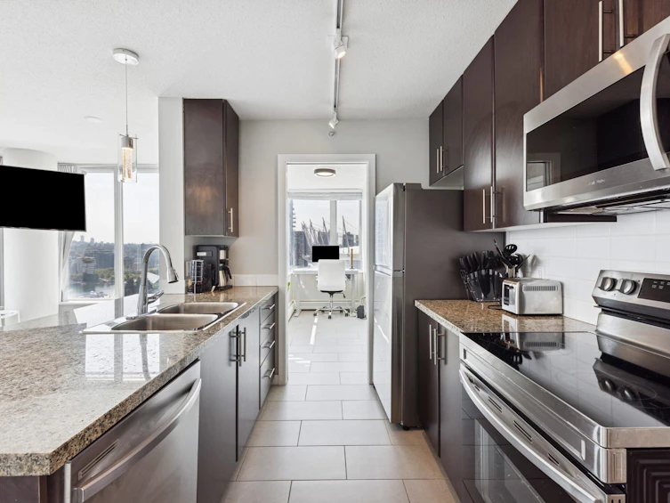 2502-688 Abbott Street, Vancouver, BC, V6B 0B9 - 14
