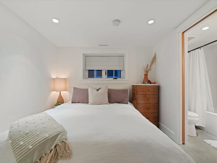 230 E 28 Street, North Vancouver, BC, V7N 1C2 - 35