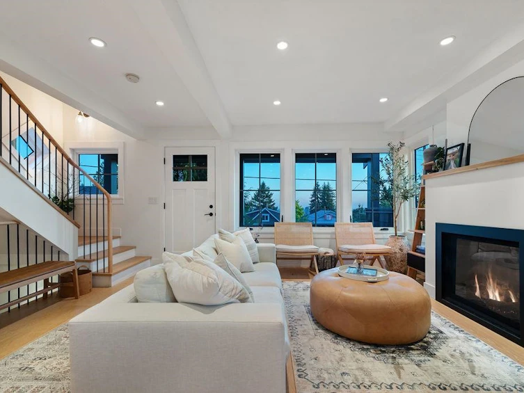 230 E 28 Street, North Vancouver, BC, V7N 1C2 - 4