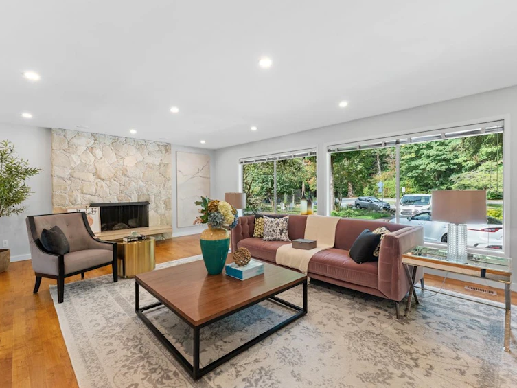 5670 Kullahun Drive, Vancouver, BC, V6N 2E5 - 2