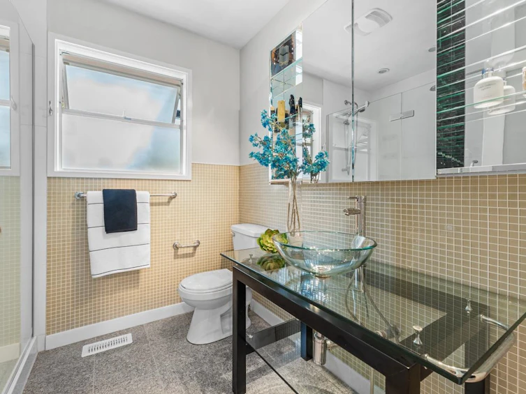 5670 Kullahun Drive, Vancouver, BC, V6N 2E5 - 10