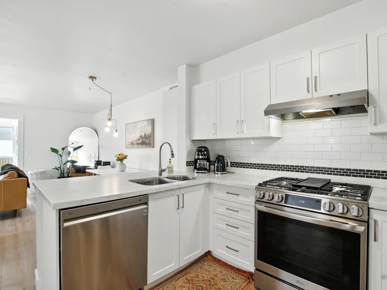 106-688 E 16th Avenue, Vancouver, BC, V5T 2V4 - 6