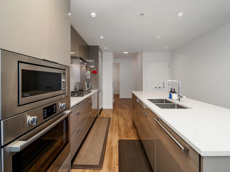 311-7928 Yukon Street, Vancouver, BC, V5X 2Y7 - 7