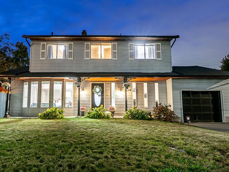3329 270th Street, Langley BC V4W 3G5