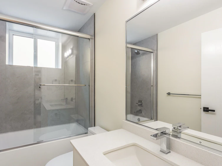 2837 W 31st Avenue, Vancouver, BC, V6L 2A3 - 25