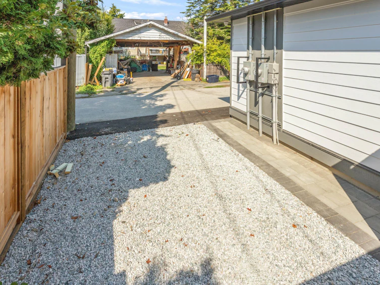 2837 W 31st Avenue, Vancouver, BC, V6L 2A3 - 30