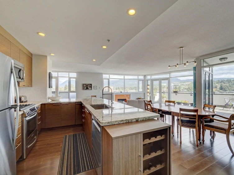 605-5665 Teredo Street, Sechelt, BC, V7Z 0J2 - 2
