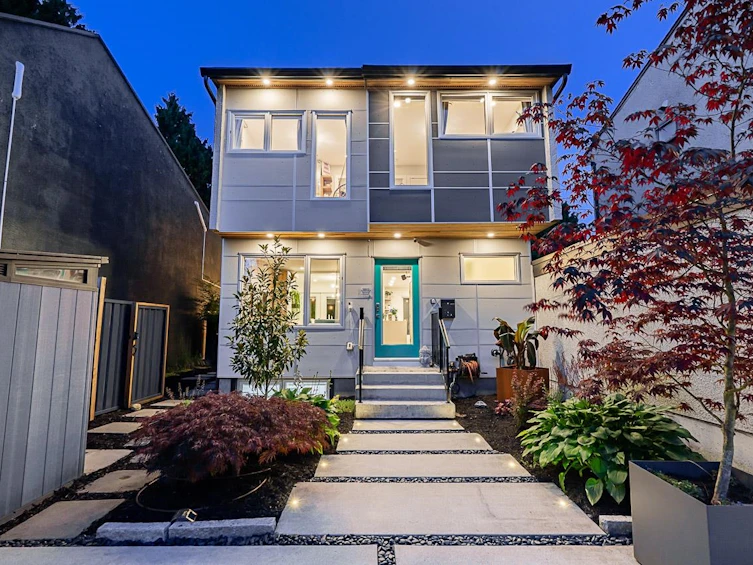 3812 Garden Grove Drive, Burnaby, BC, V5G 4A7 - 2