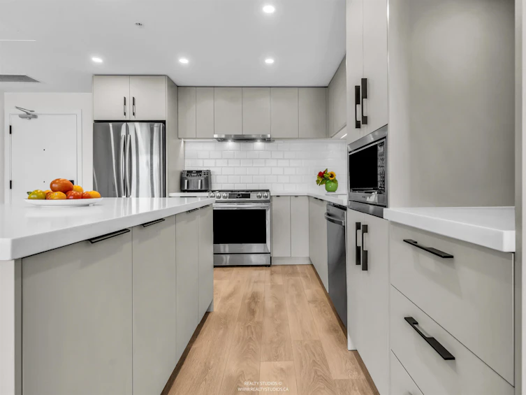608-3018 St George Street, Port Moody, BC, V3H 0L4 - 9