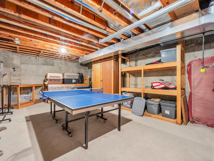 3945 Braemar Place, North Vancouver, BC, V7N 4M8 - 34
