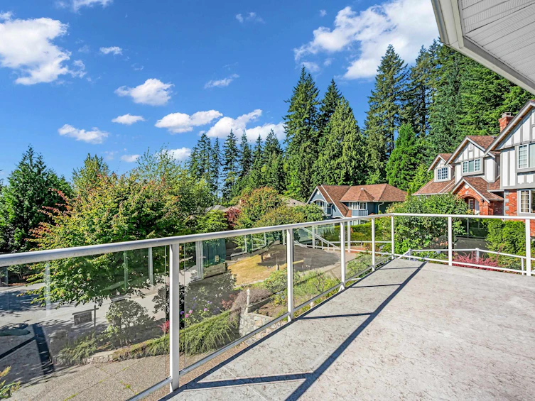 3945 Braemar Place, North Vancouver, BC, V7N 4M8 - 39