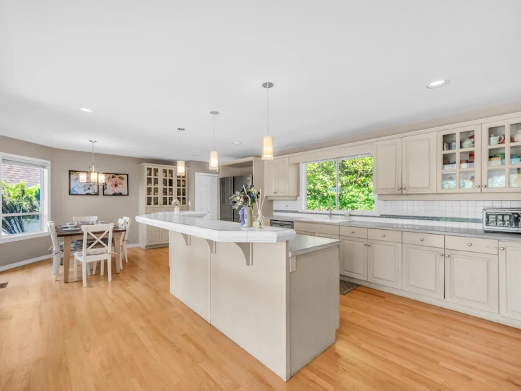 3945 Braemar Place, North Vancouver, BC, V7N 4M8 - 10