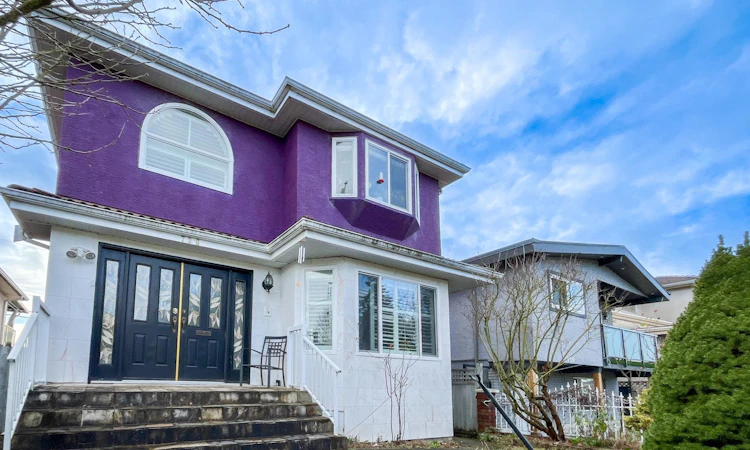 736 E 55th Avenue