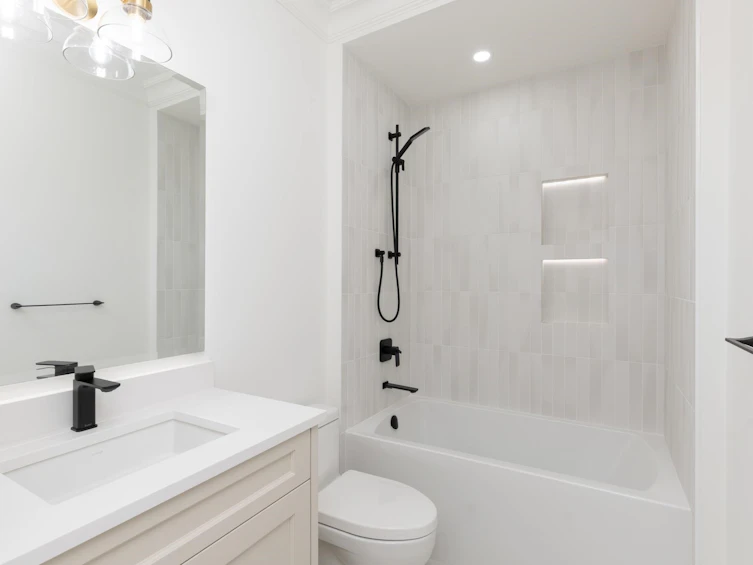 8316 Government Road, Burnaby, BC, V5A 2E3 - 28