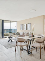 1605 6088 Minoru Boulevard