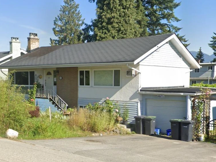 1025 Como Lake Avenue, Coquitlam, BC, V3J 3N7 - 3